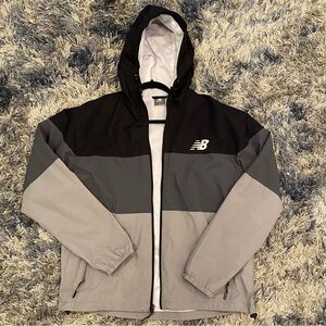 New Balance Mens size Large Zip Hoodie Windbreaker Rain with Reflective Details